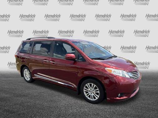 2017 Toyota Sienna XLE Premium
