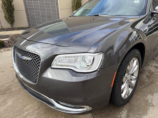 2018 Chrysler 300 Limited
