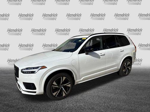 2022 Volvo XC90 Recharge Plug-In Hybrid T8 R-Design 7 Passenger