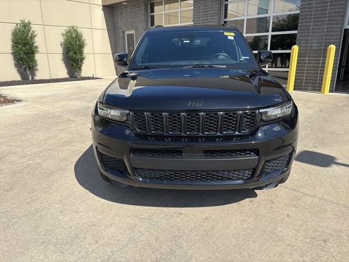 Diamond Black Crystal Pearlcoat 2021 Jeep Grand Cherokee L Altitude