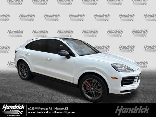 Carrara White Metallic 2024 Porsche Cayenne S