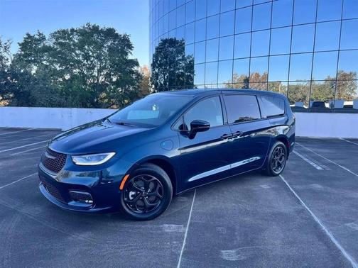 Fathom Blue Pearlcoat 2023 Chrysler Pacifica Hybrid Touring L