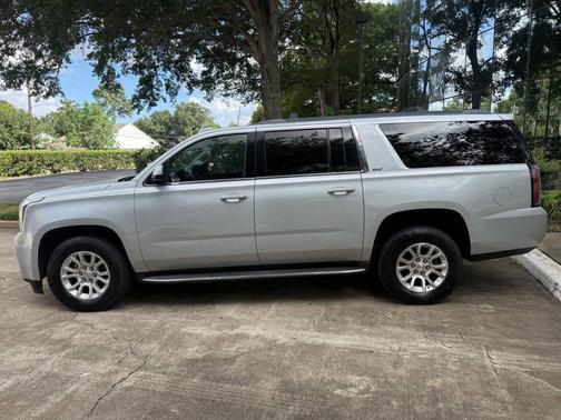 Quicksilver Metallic 2016 GMC Yukon XL SLT