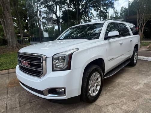 Summit White 2019 GMC Yukon XL SLT