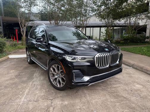 Black Sapphire Metallic 2019 BMW X7 xDrive40i