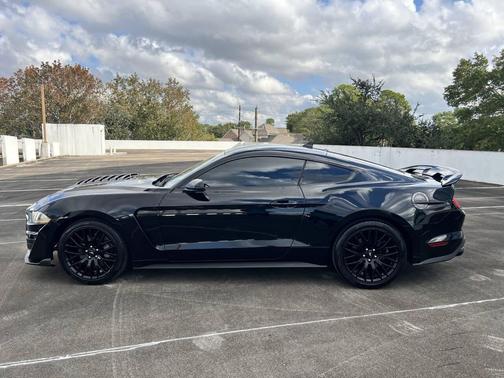 Shadow Black 2022 Ford Mustang GT Premium