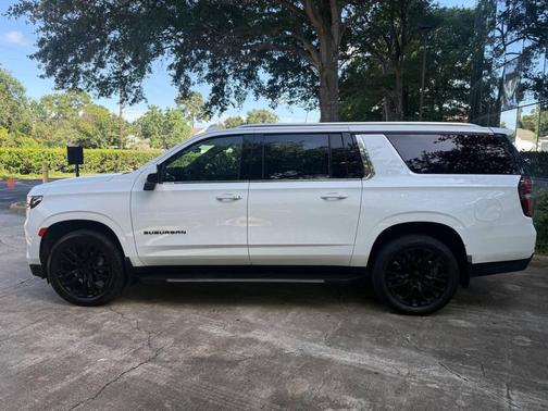 Summit White 2021 Chevrolet Suburban LS