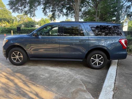 Blue Metallic 2019 Ford Expedition Max XLT