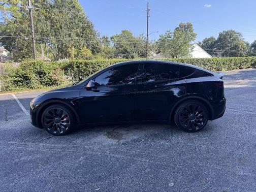 Solid Black 2022 Tesla Model Y Performance Dual Motor All-Wheel Drive