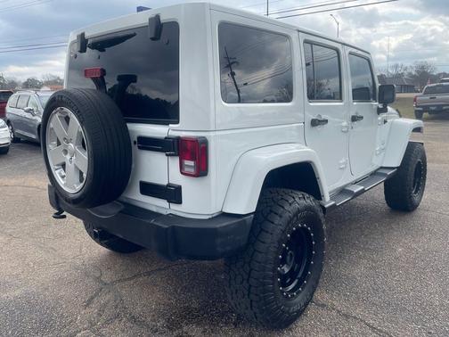 2016 Jeep Wrangler Unlimited 4WD 4dr Sahara