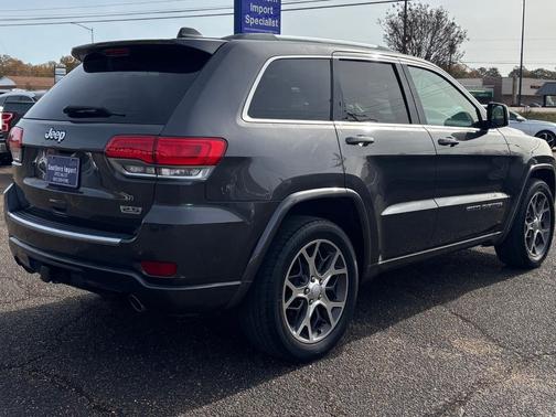2018 Jeep Grand Cherokee Sterling Edition 4x2 *Ltd Avail*