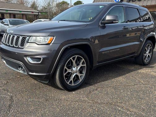 2018 Jeep Grand Cherokee Sterling Edition