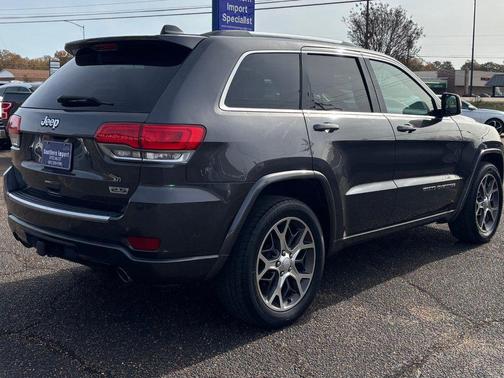 2018 Jeep Grand Cherokee Sterling Edition