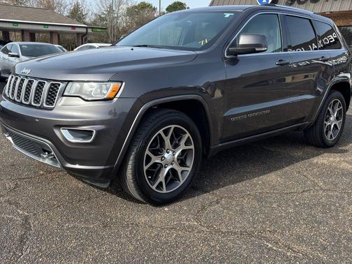 2018 Jeep Grand Cherokee Sterling Edition 4x2 *Ltd Avail*