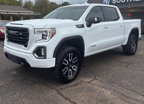 2022 GMC Sierra 1500 Limited 4WD Crew Cab 147" AT4