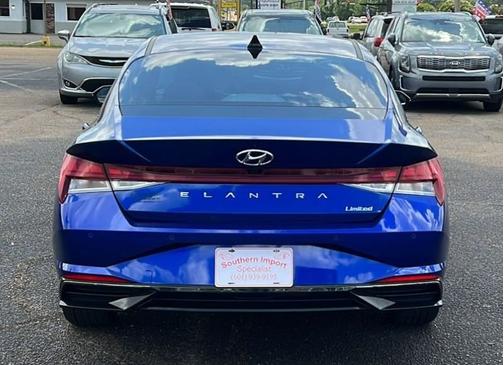 2021 Hyundai ELANTRA Limited IVT