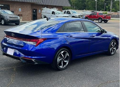 2021 Hyundai ELANTRA Limited IVT