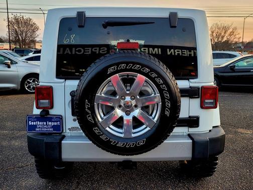 2015 Jeep Wrangler Unlimited 4WD 4dr Sahara