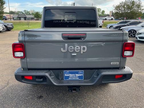 2021 Jeep Gladiator Overland 4x4