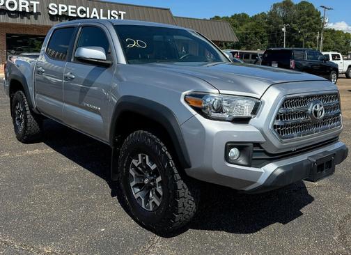 2017 Toyota Tacoma Double Cab 5' Bed V6 4x4