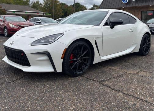 2024 Toyota GR86 Premium