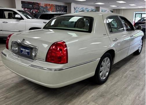 2007 Lincoln Town Car Signature