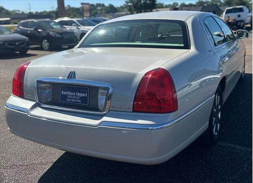 2007 Lincoln Town Car Signature