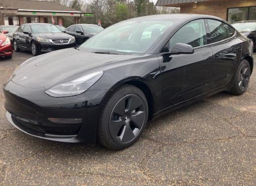 2023 Tesla Model 3 Standard Range Plus