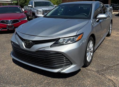 2019 Toyota Camry LE Auto (Natl)
