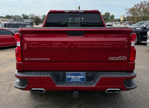 2021 Chevrolet Silverado 1500 4WD Crew Cab 147" High Country