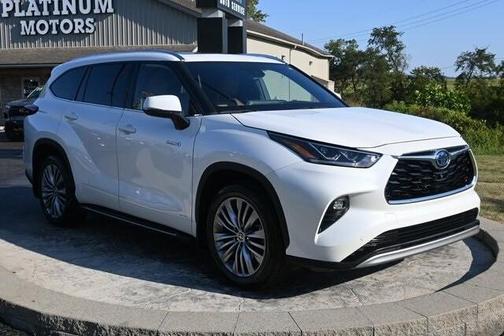 2020 Toyota Highlander Hybrid Platinum