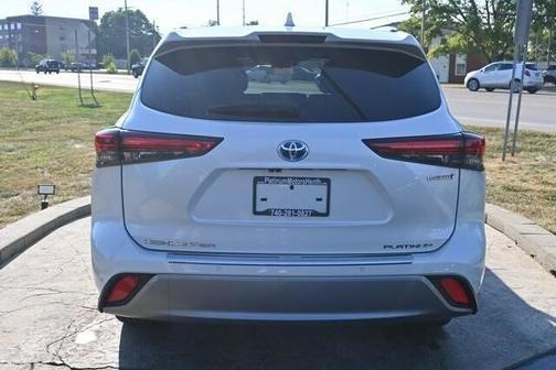 2020 Toyota Highlander Hybrid Platinum