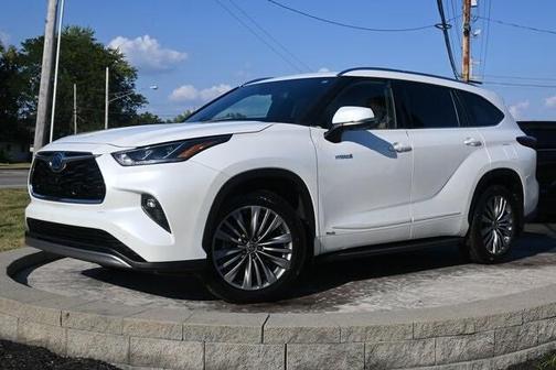 2020 Toyota Highlander Hybrid Platinum