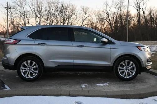 2020 Ford Edge Titanium