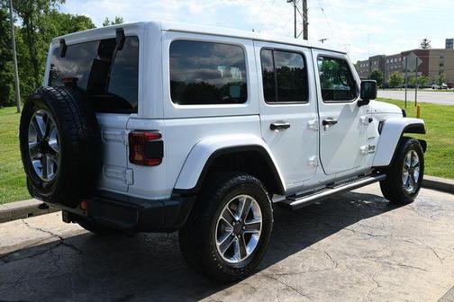 Bright White 2019 Jeep Wrangler Unlimited Sahara