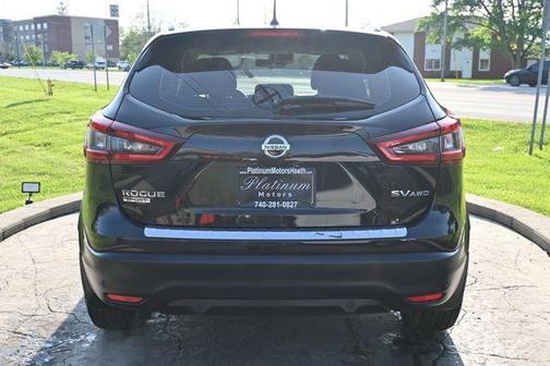 Magnetic Black Pearl 2021 Nissan Rogue Sport SV
