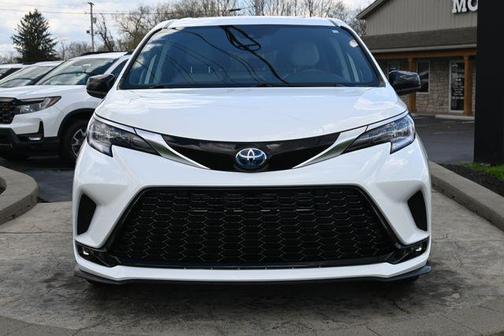 2022 Toyota Sienna XSE 7 Passenger