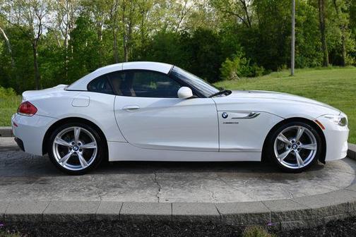 Alpine White 2015 BMW Z4 sDrive28i