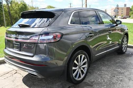 2019 Lincoln Nautilus Select