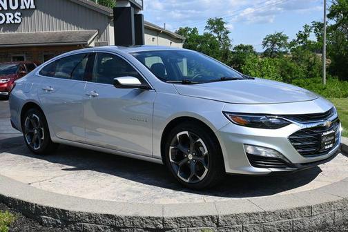 Silver Ice 2022 Chevrolet Malibu FWD LT