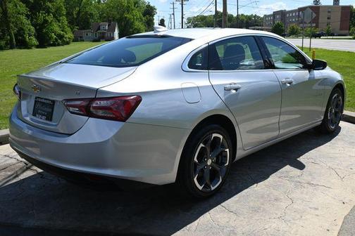 Silver Ice 2022 Chevrolet Malibu FWD LT