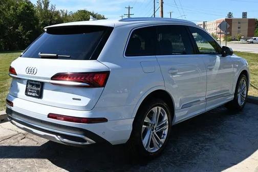2021 Audi Q7 55 Premium