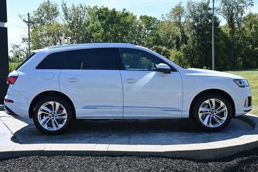 2021 Audi Q7 55 Premium