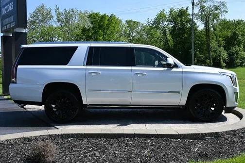 2019 Cadillac Escalade ESV Platinum