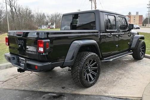 2022 Jeep Gladiator Sport
