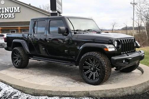 2022 Jeep Gladiator Sport