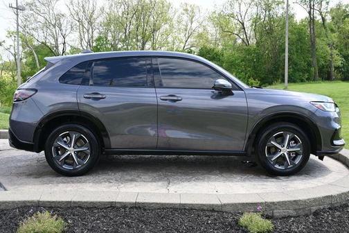 Lunar Silver 2025 Honda HR-V EX-L