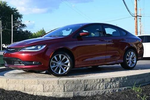 2015 Chrysler 200 S