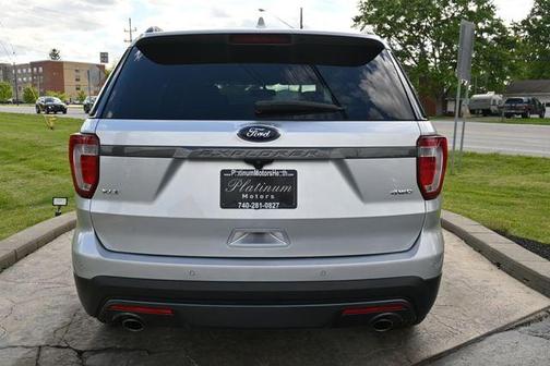 Ingot Silver 2017 Ford Explorer XLT