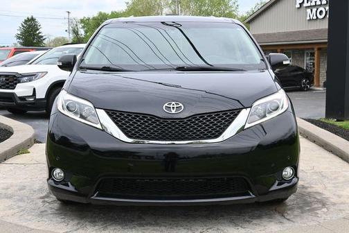 Midnight Black 2016 Toyota Sienna Limited